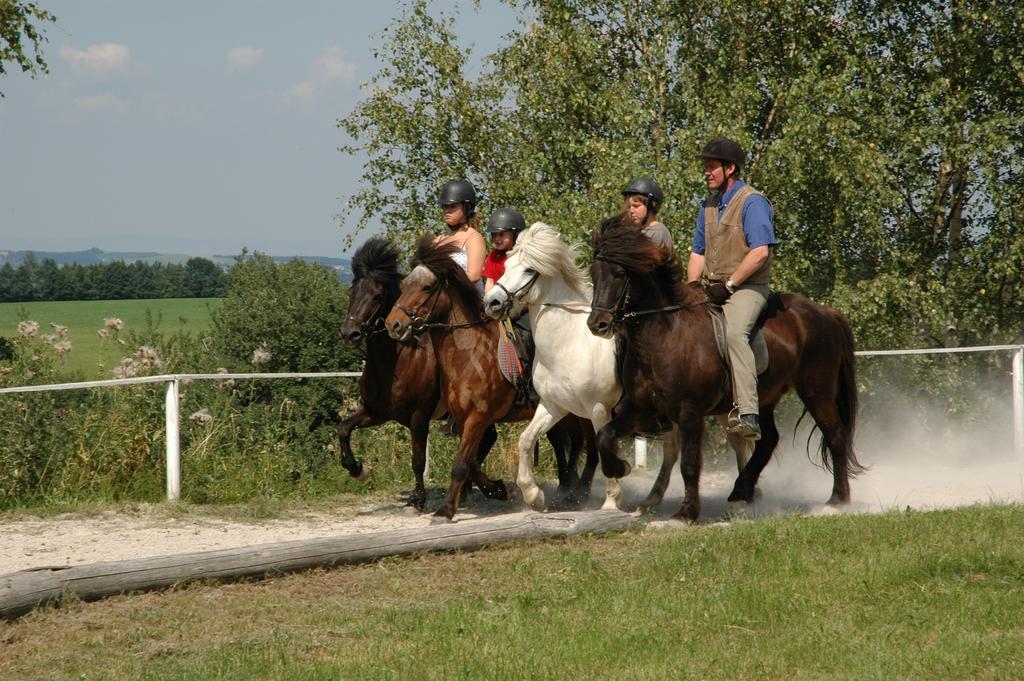 Landgasthof Zur Linde Laaben Luaran gambar